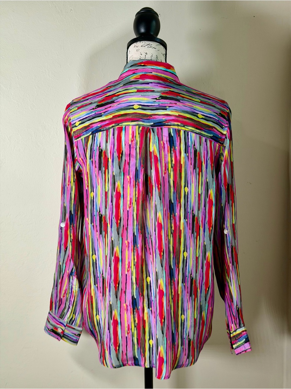 Vibrant Multicolor Brushstroke Button-Front Blouse - Picture 4 of 8